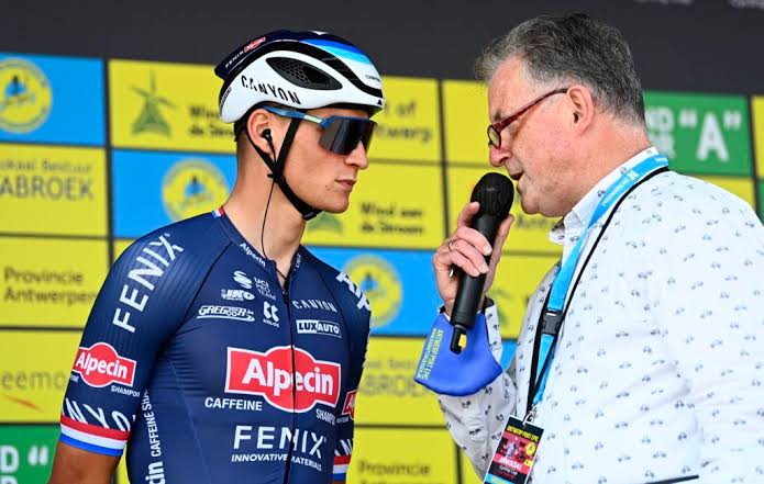 Dubbele Viering voor Mathieu Van der Poel: Terwijl hij officiële erkenning ontvangt als een van de snelste wielrenners wereldwijd na…..Lees verder