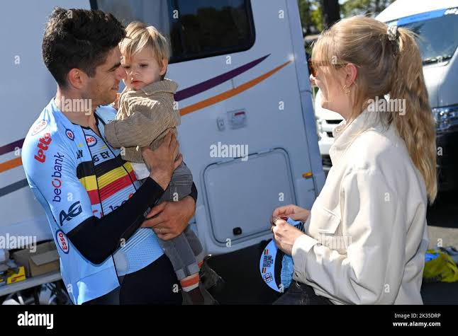 Wout Van Aert Onthult Een Ontroerend Geheim Over Zijn Zoon: Een Inspirerende Verbinding……Wout Van Aert Onthult Een Ontroerend Geheim Over Zijn Zoon: Een Inspirerende Verbinding…..