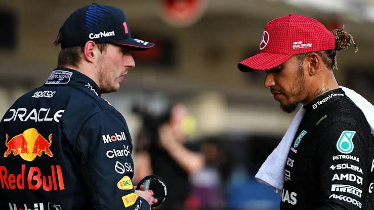 F1 News: Lewis Hamilton Puzzled by Max Verstappen’s …read more 