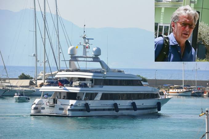 Congratulations to Eric Clapton on his newly purchased $4.8 Billion Yacht…. Read More