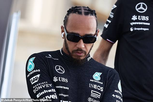 JUST IN: Lewis Hamilton tells Mercedes they are ‘killing him’ after… Singapore GP…read more.