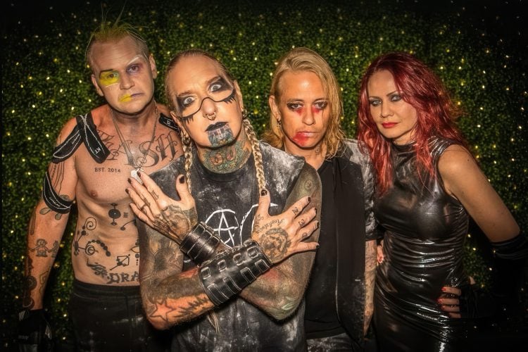 BREAKING:COAL CHAMBER & FEAR FACTORY C…read more 