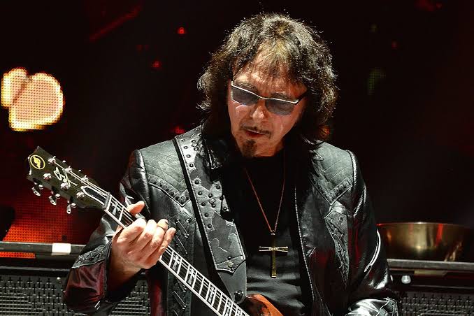 Just In:Legendary Black Sabbath guitarist Tony Iommi H…read more 