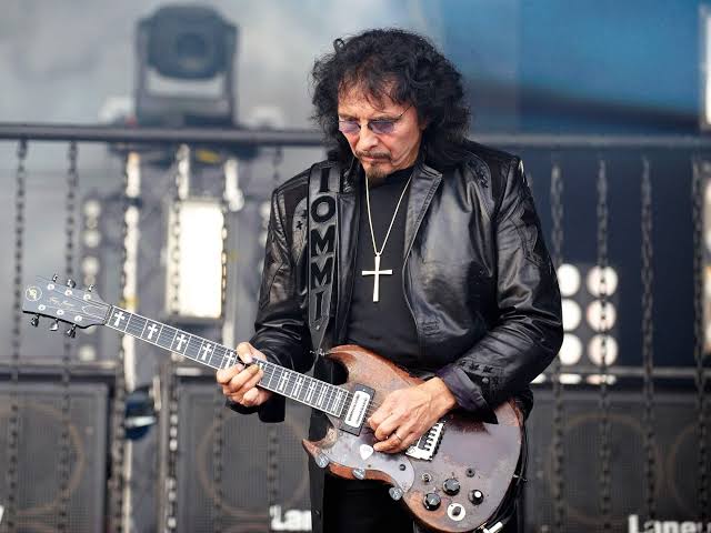 BREAKING NEWS:Black Sabbath legend Tony Iommi E…read more 