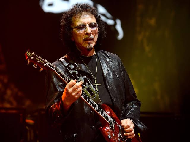 BREAKING:Legendary Black Sabbath guitarist Tony Iommi and R…read more 